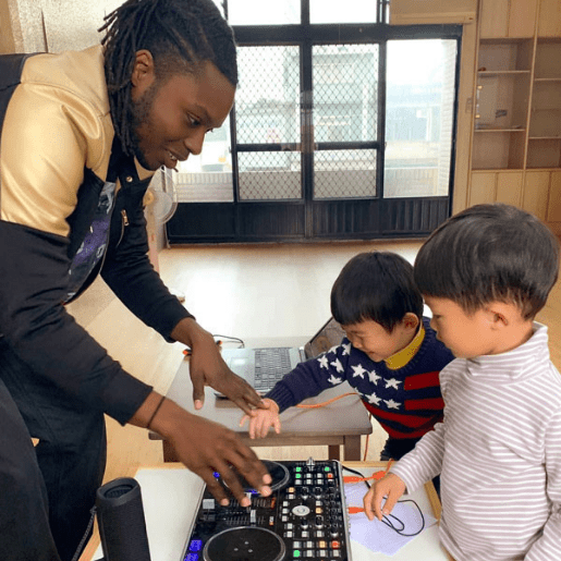 Lo-Fi Language Learning's founder, Miles shows his students his soundboard.